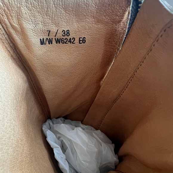 BORN Brown Leather Boots - Picture 5 of 5